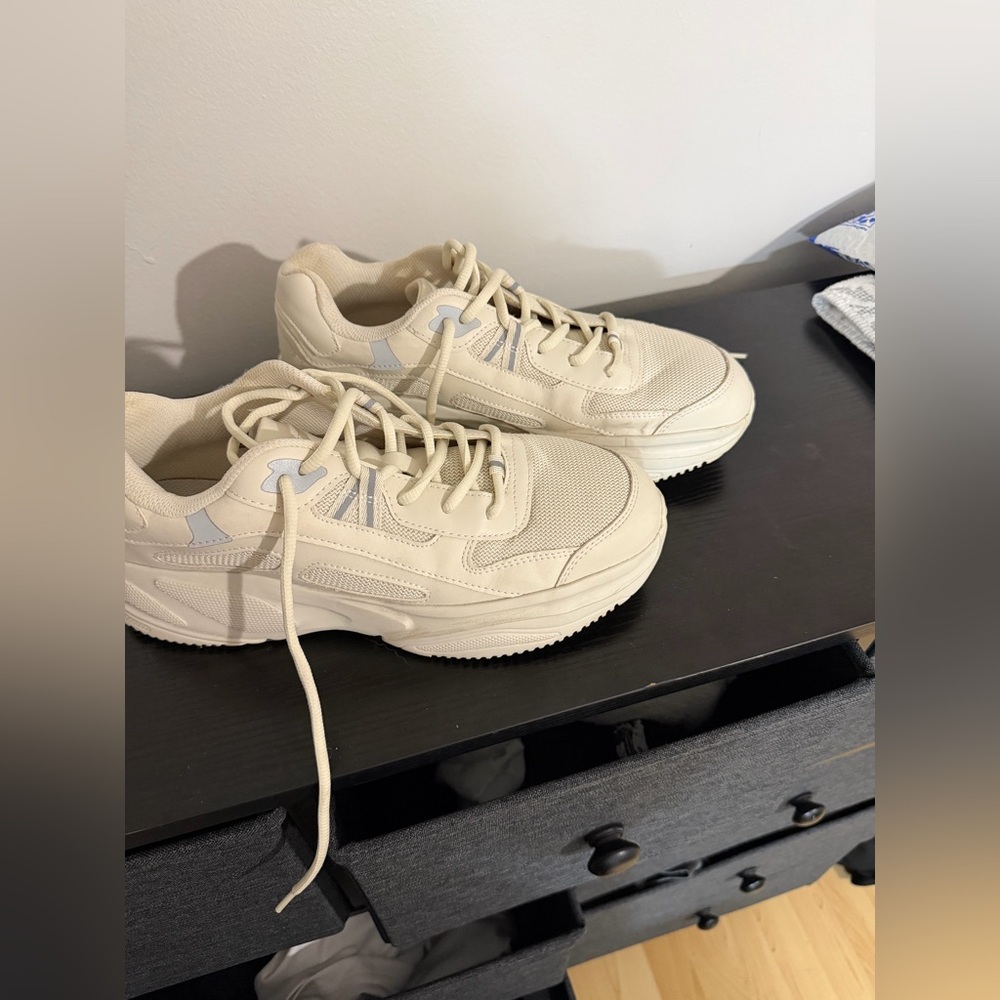 Zara men’s sneakers cream white